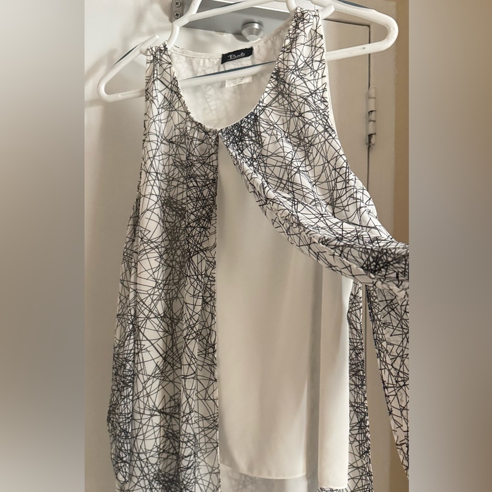 ✨ Bali Sleeveless Chiffon Overlay Blouse – Made in Canada (Size M) ✨